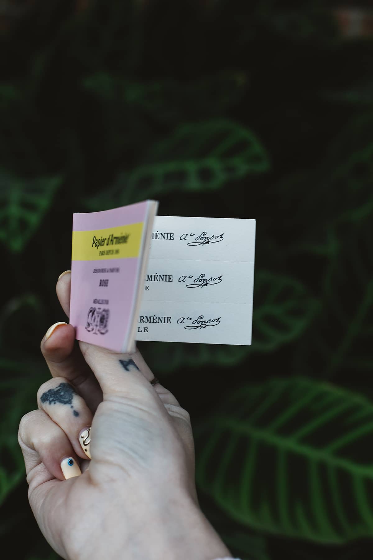 Papier d’Arménie ~ Incense Papers