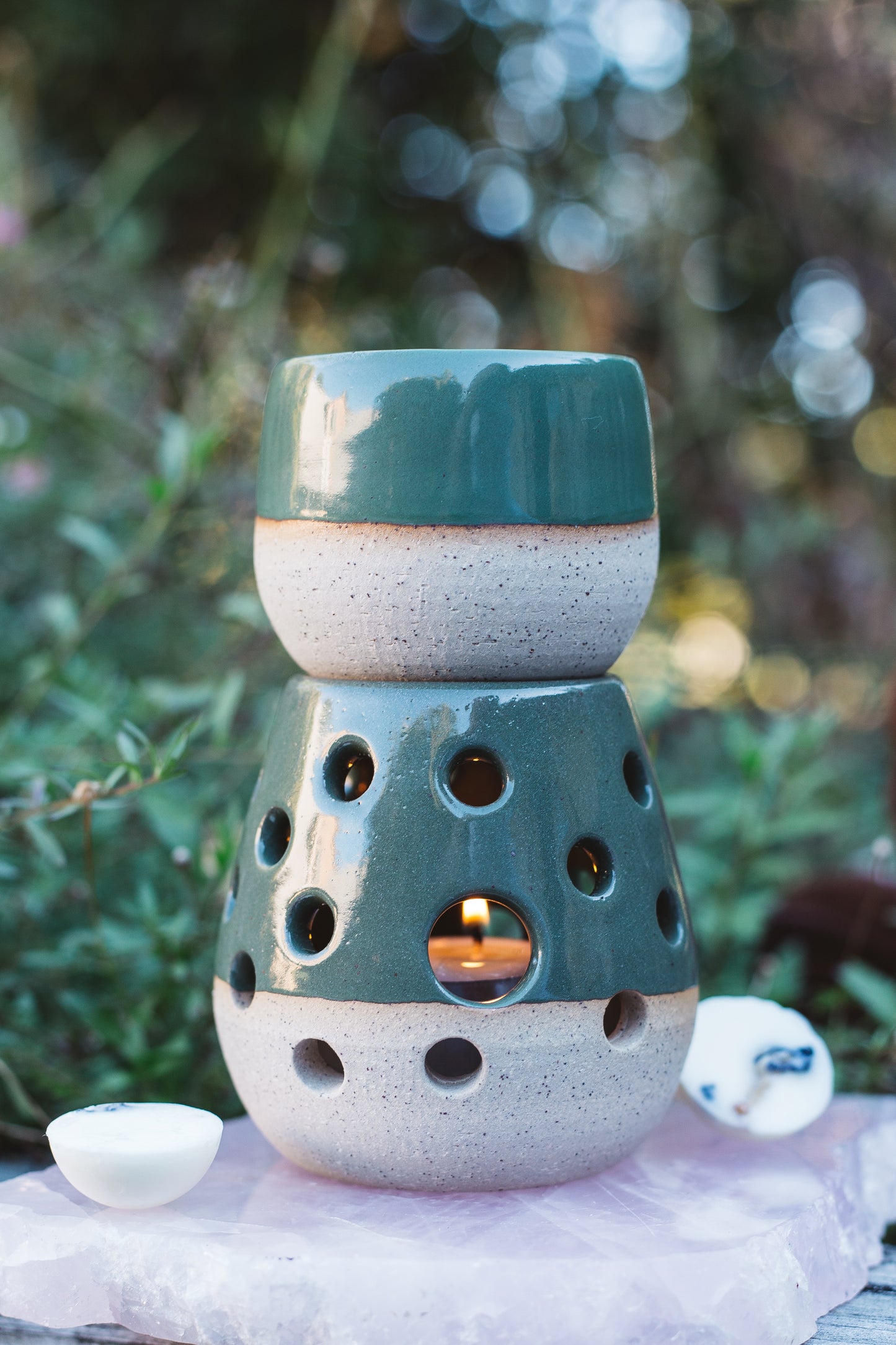 Àine & Co. ceramic tealight and wax melt burner featuring a teal green design