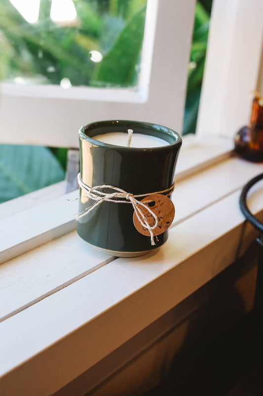 Àine & Co. ceramic Hug Candle Mug in Green (The Garden)